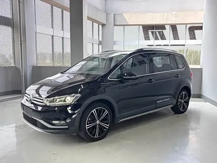 VOLKSWAGEN TOURAN 2018