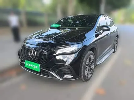 MERCEDES-BENZ EQE SUV 2024