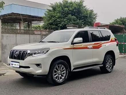 TOYOTA PRADO 2018