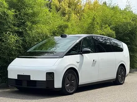 LI AUTO MEGA 2024