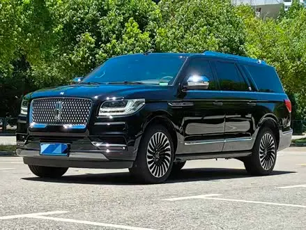 LINCOLN NAVIGATOR 2020