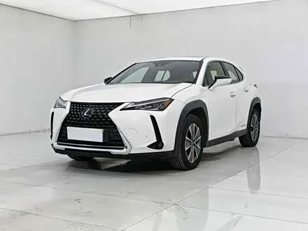 LEXUS UX 2020