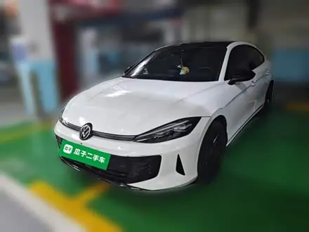 VOLKSWAGEN LAMANDO — из Кореи под ключ