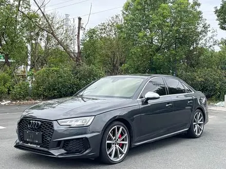 AUDI S4 2018