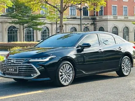 TOYOTA AVALON 2024