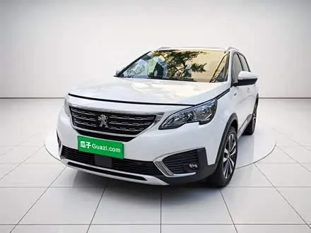 PEUGEOT 5008 2017