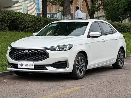 FORD ESCORT 2021