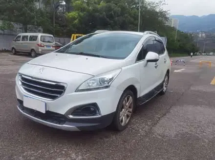 PEUGEOT 3008 2013