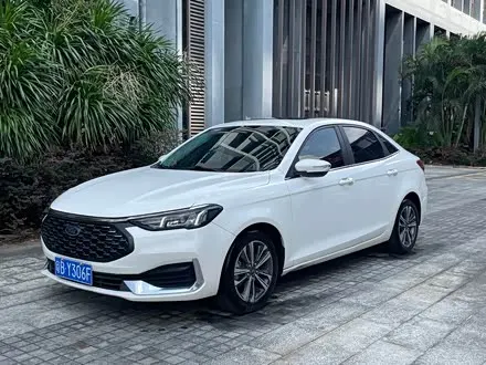 FORD ESCORT 2021
