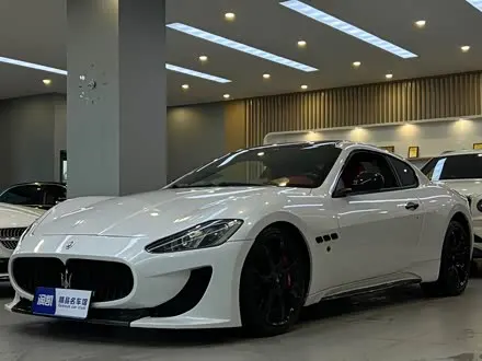 MASERATI GRANTURISMO 2013