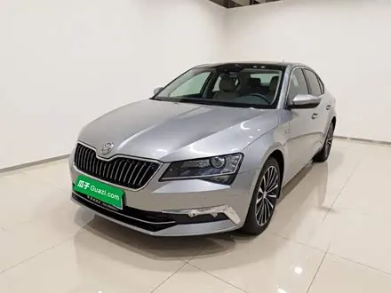 SKODA SUPERB 2016