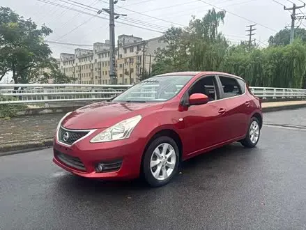 NISSAN TIIDA 2011