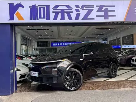 LI AUTO L8 2023