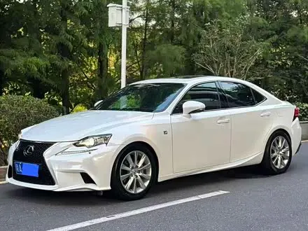 LEXUS IS 2013