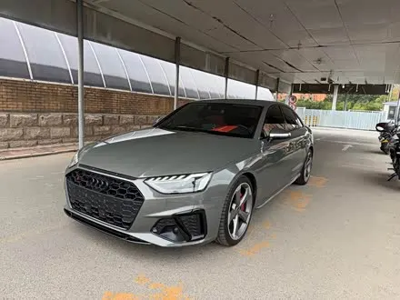 AUDI S4 2023