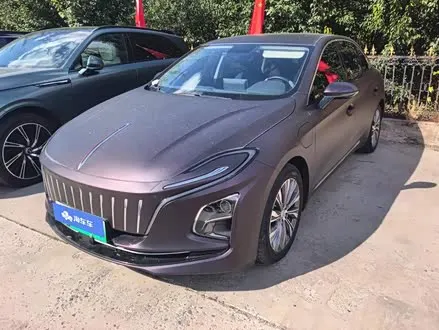 HONGQI E-QM5 — из Кореи под ключ