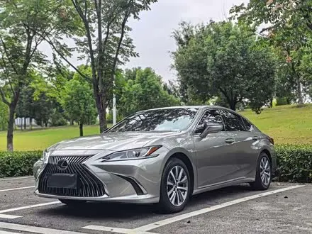 LEXUS ES — из Кореи под ключ