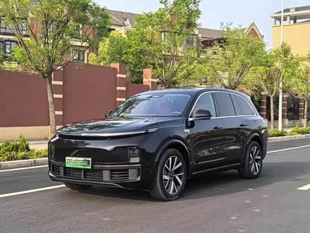 LI AUTO L8 2023