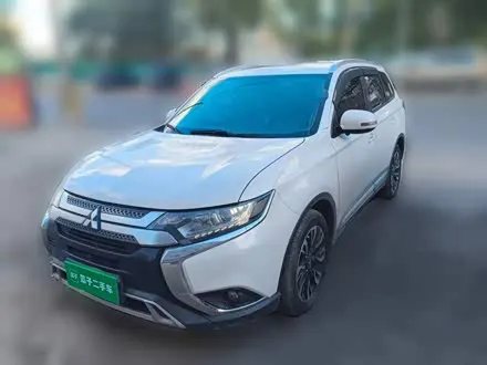 MITSUBISHI OUTLANDER 2020