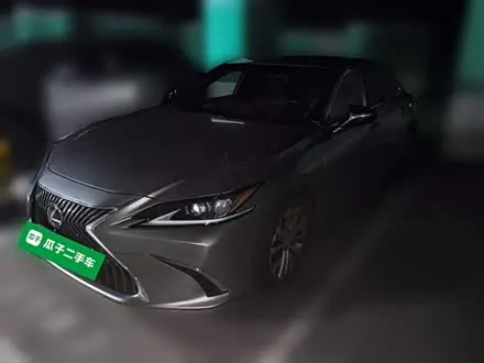 LEXUS ES — из Китая под ключ