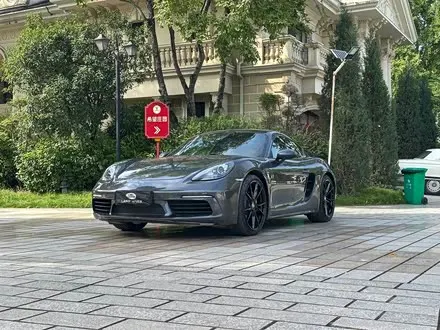 PORSCHE 718 2016