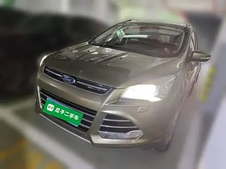FORD KUGA 2015