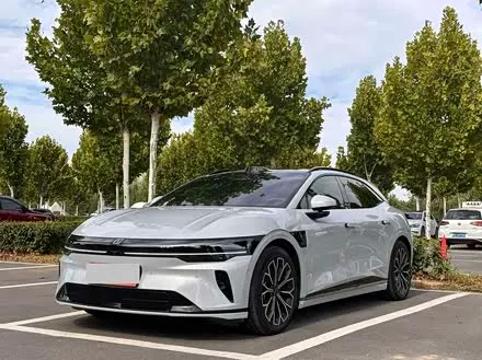 ZEEKR 007GT 2025