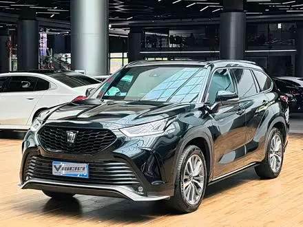 TOYOTA CROWN KLUGER 2023