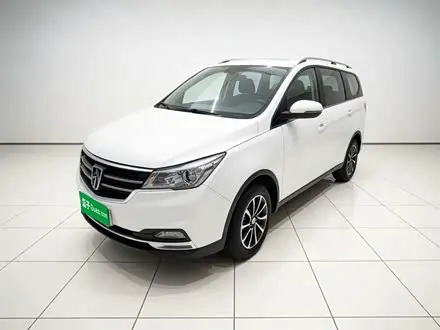 BAOJUN 730 2019