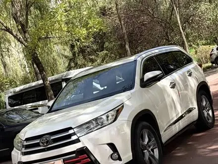 TOYOTA HIGHLANDER — из Китая под ключ