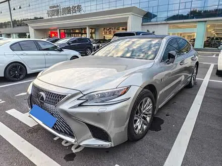 LEXUS LS 2018