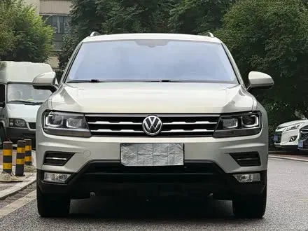 VOLKSWAGEN TIGUAN L 2019