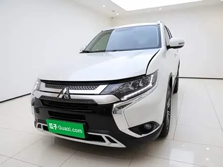 MITSUBISHI OUTLANDER 2019