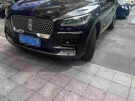 LINCOLN AVIATOR 2021