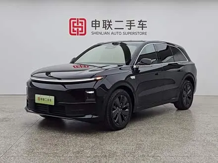 LI AUTO L6 2025