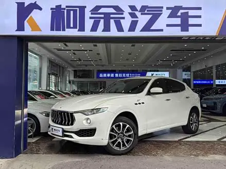 MASERATI LEVANTE 2022