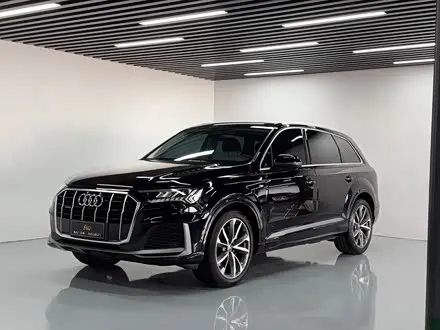 AUDI Q7 2020