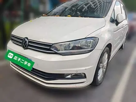 VOLKSWAGEN TOURAN 2021