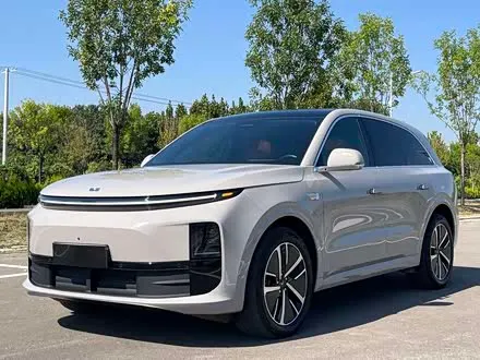 LI AUTO L6 2024