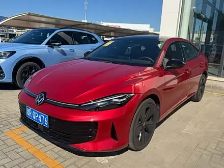 VOLKSWAGEN LAMANDO 2026