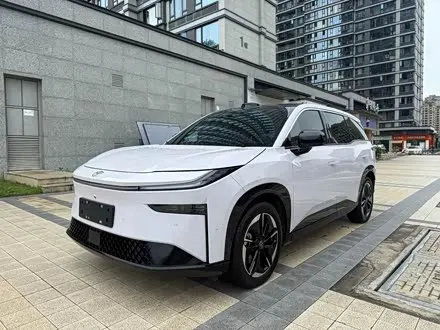 TOYOTA BZ3X 2025