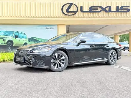 LEXUS LS 2021
