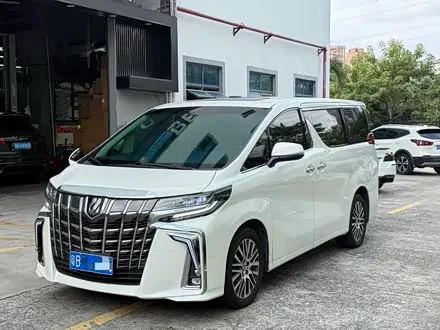 TOYOTA ALPHARD 2015