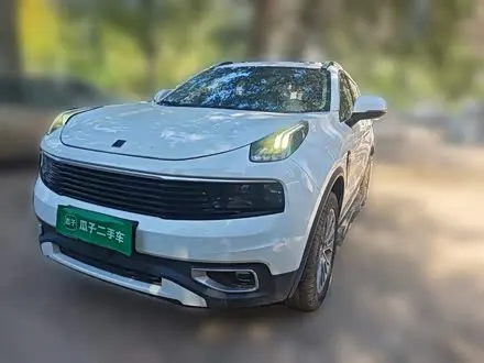 LYNK & CO 01 2018