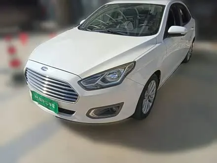 FORD ESCORT 2017