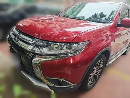 MITSUBISHI OUTLANDER 2016
