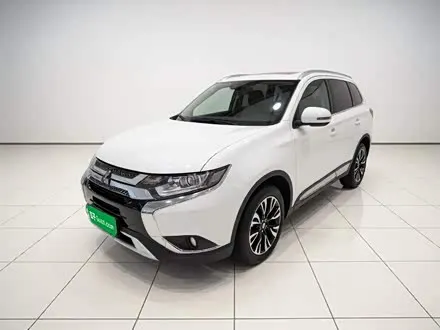 MITSUBISHI OUTLANDER 2020