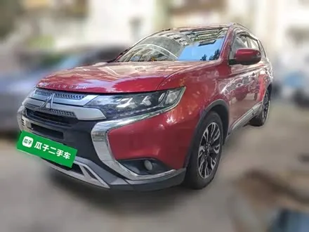 MITSUBISHI OUTLANDER 2019