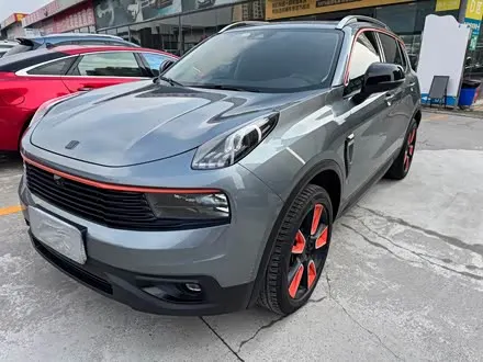 LYNK & CO 01 2019