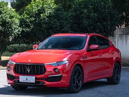 MASERATI LEVANTE 2022